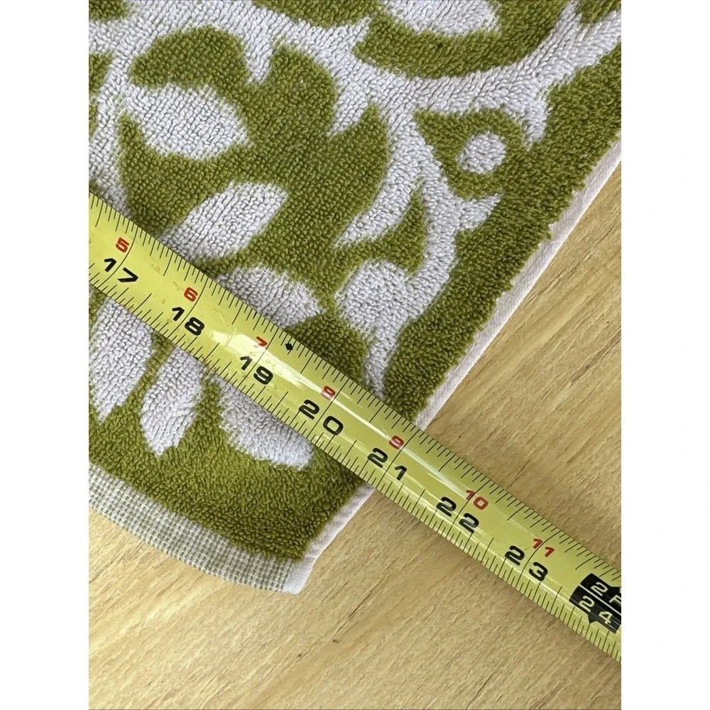 Vtg 70s Avocado Green Floral Damask Bath Towel 21x42 Cotton Terry MCM Retro